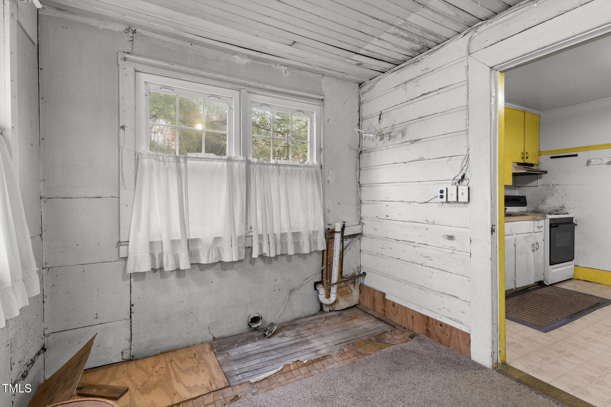 345 Henderson Street Property Photo 29