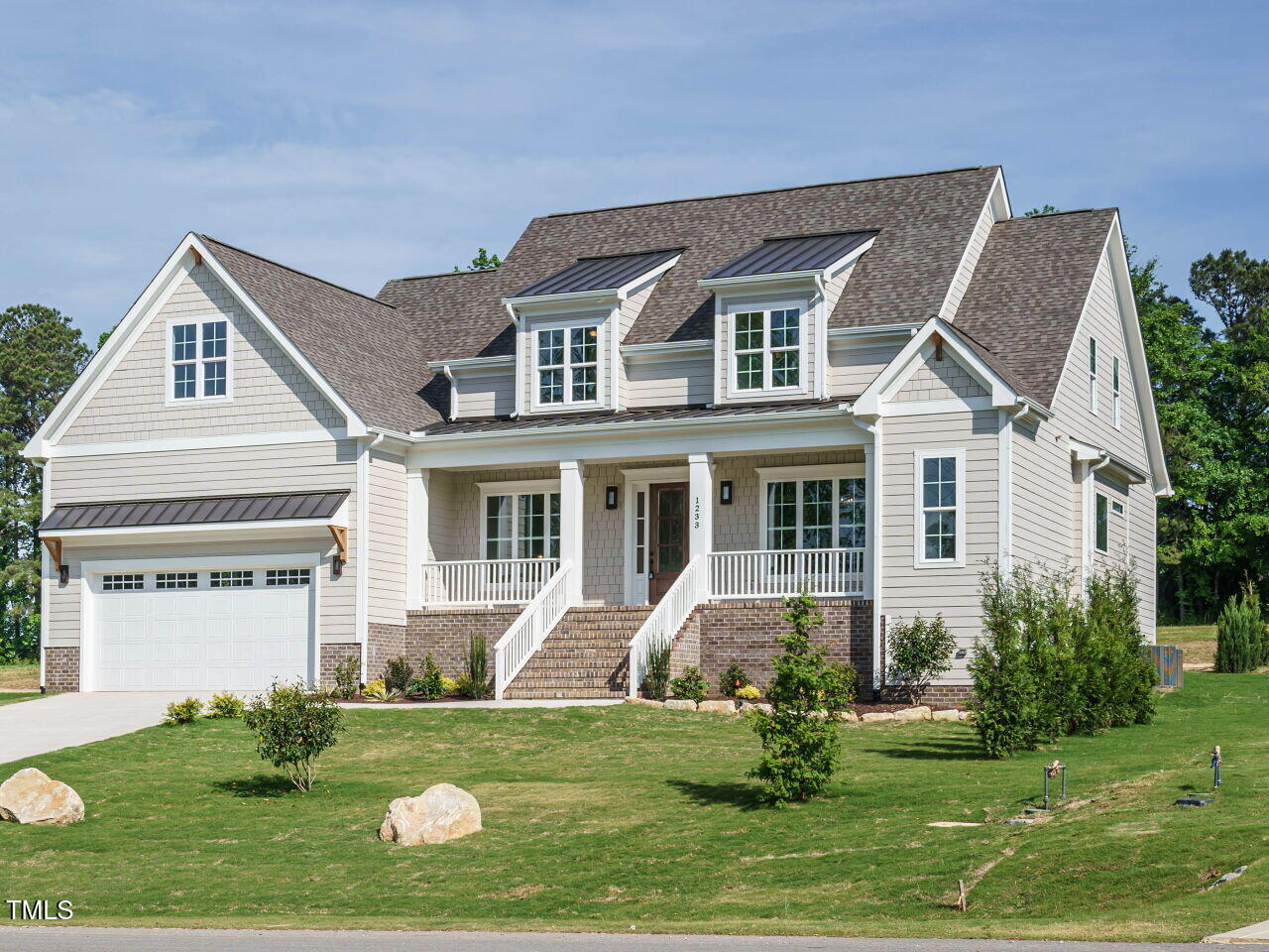 1233 Azalea Garden Circle Property Photo 1
