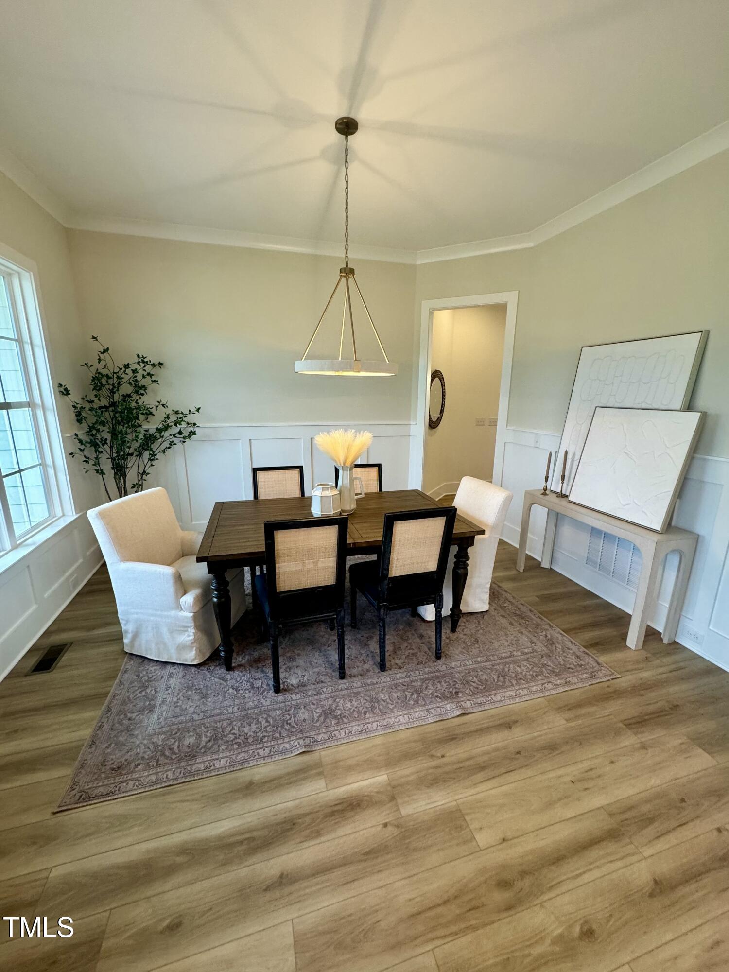 1233 Azalea Garden Circle Property Photo 6