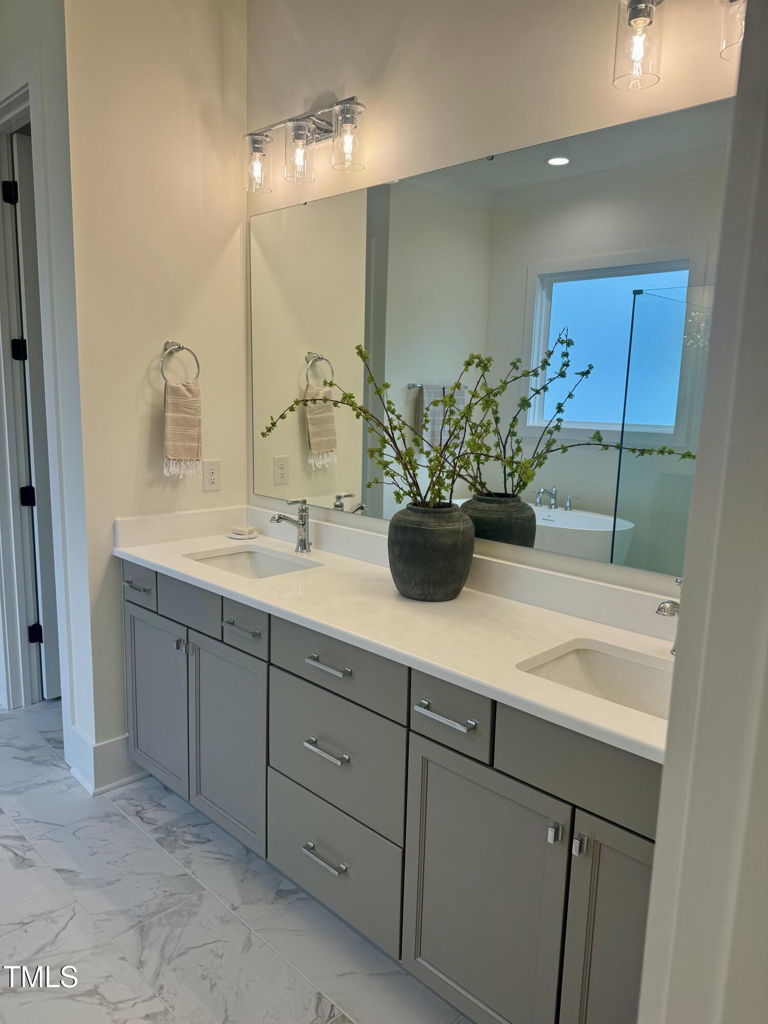 1233 Azalea Garden Circle Property Photo 15