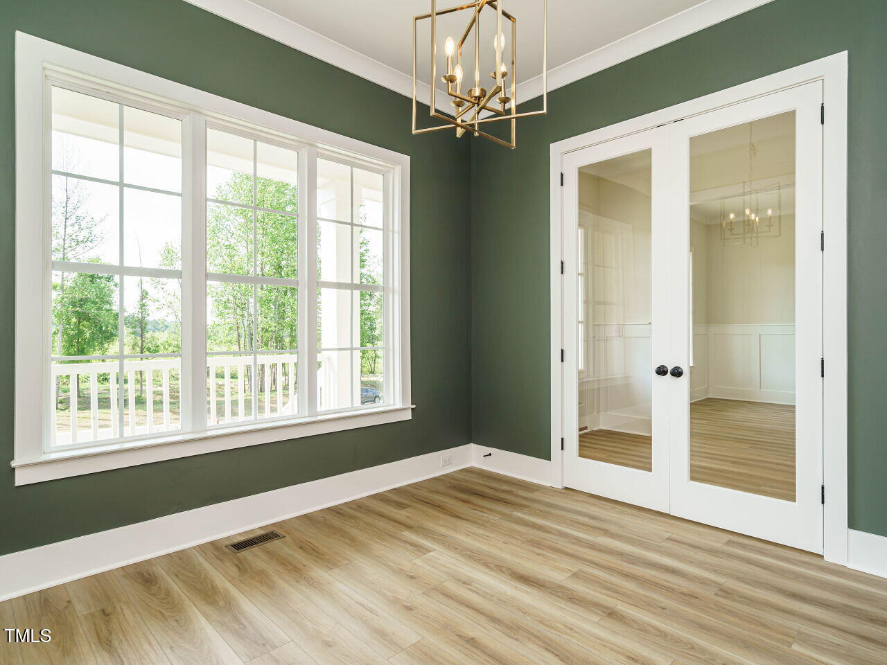 1233 Azalea Garden Circle Property Photo 18