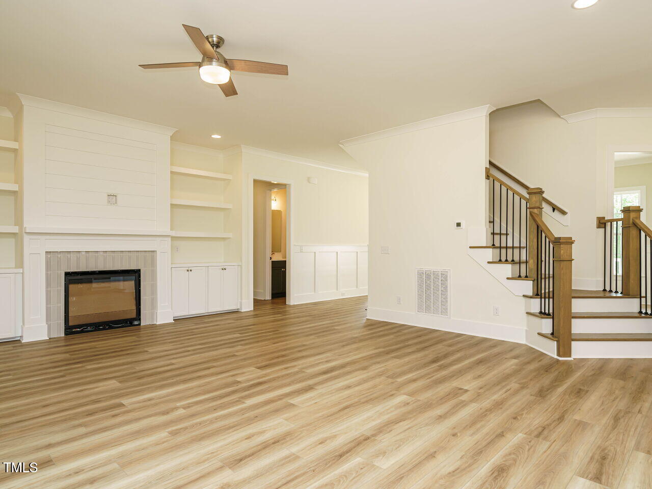 1233 Azalea Garden Circle Property Photo 27
