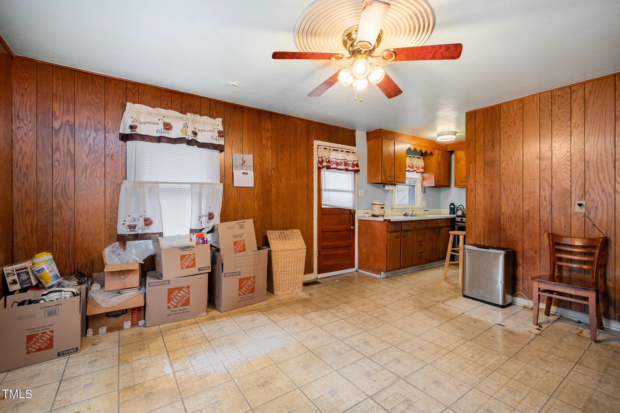 511 Elmira Avenue Property Photo 6