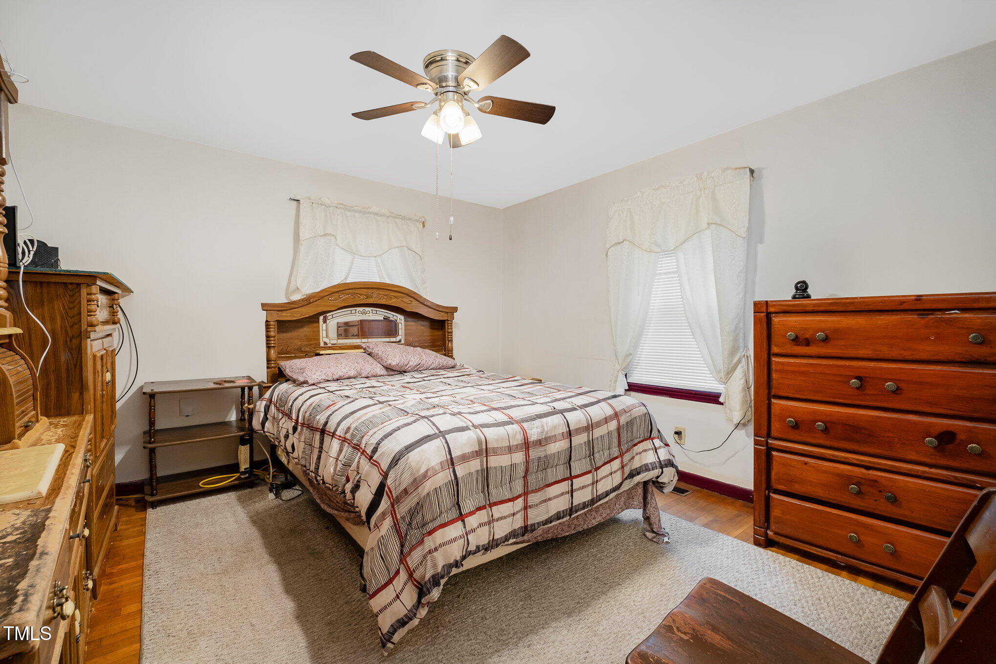 511 Elmira Avenue Property Photo 9