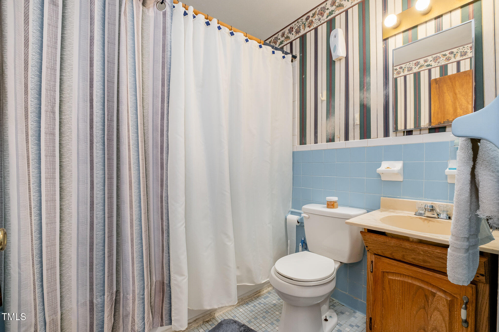 511 Elmira Avenue Property Photo 11