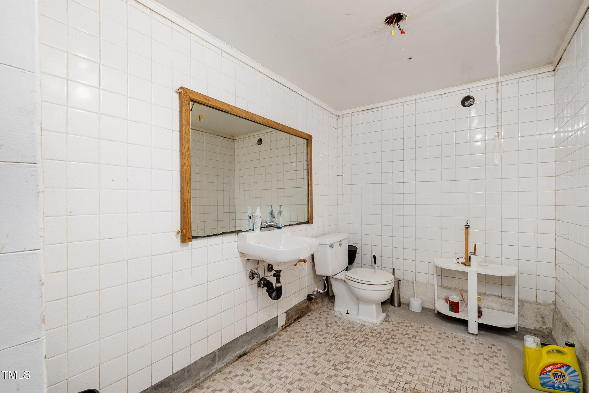 511 Elmira Avenue Property Photo 14