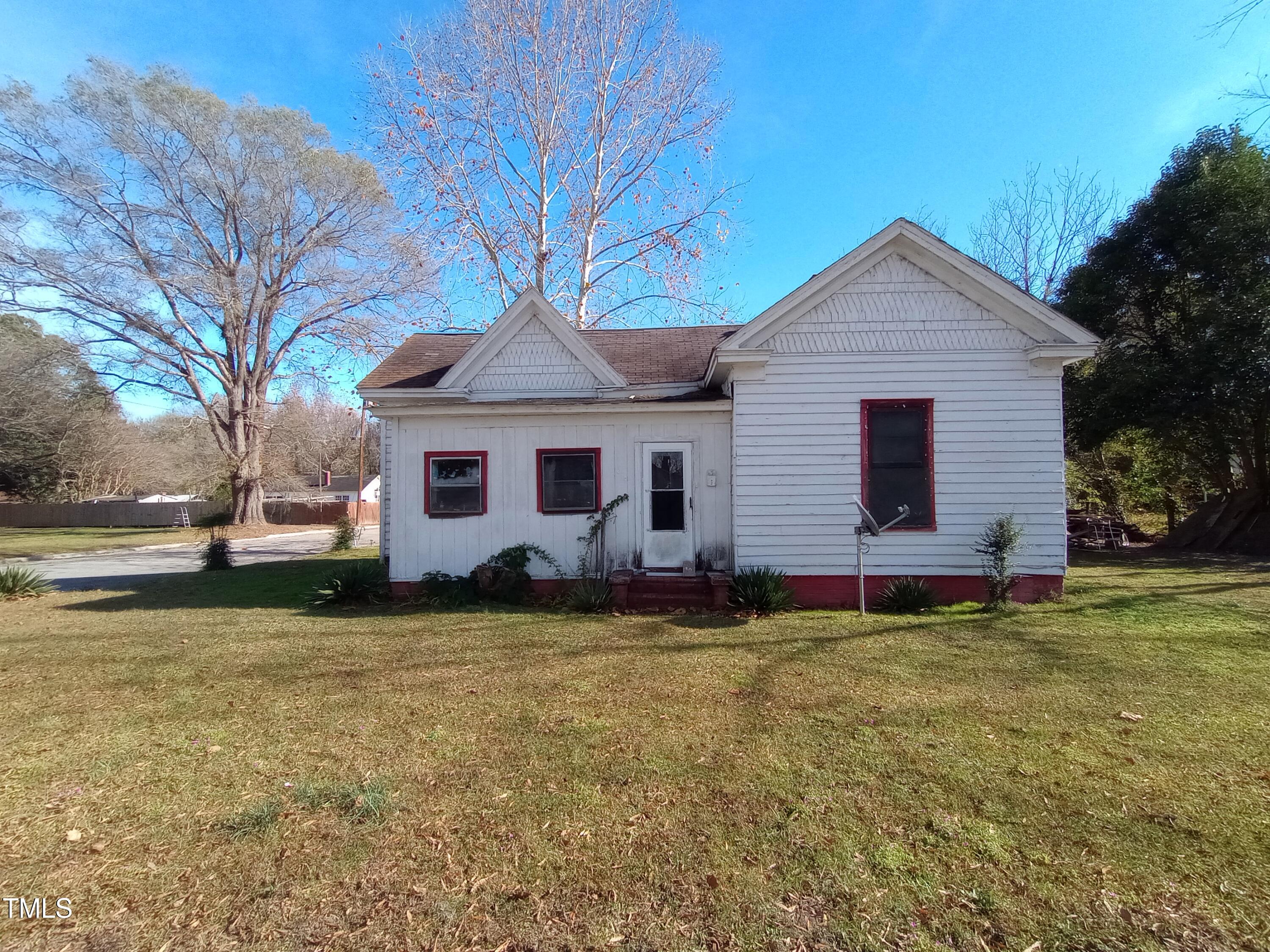 615 Greenwood Street Property Photo
