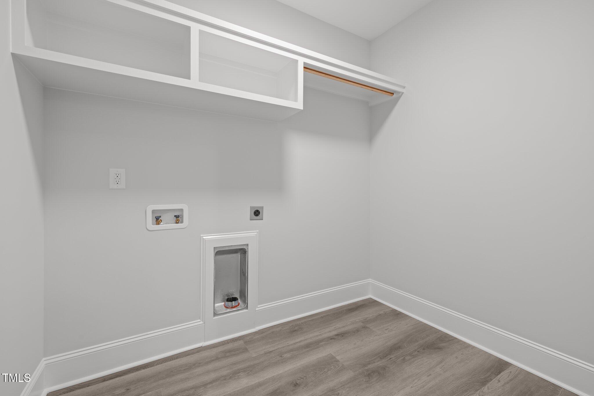 184 Dereham Lane Property Photo 17