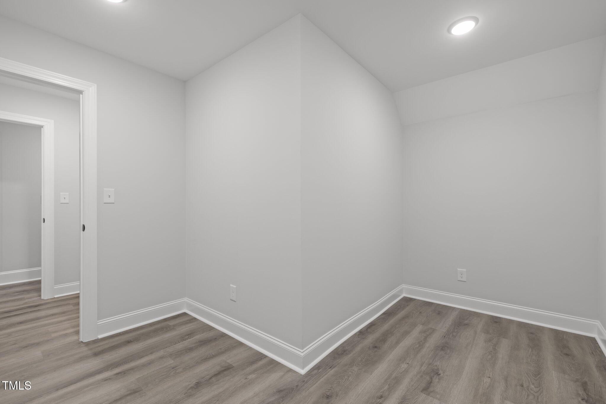 184 Dereham Lane Property Photo 33