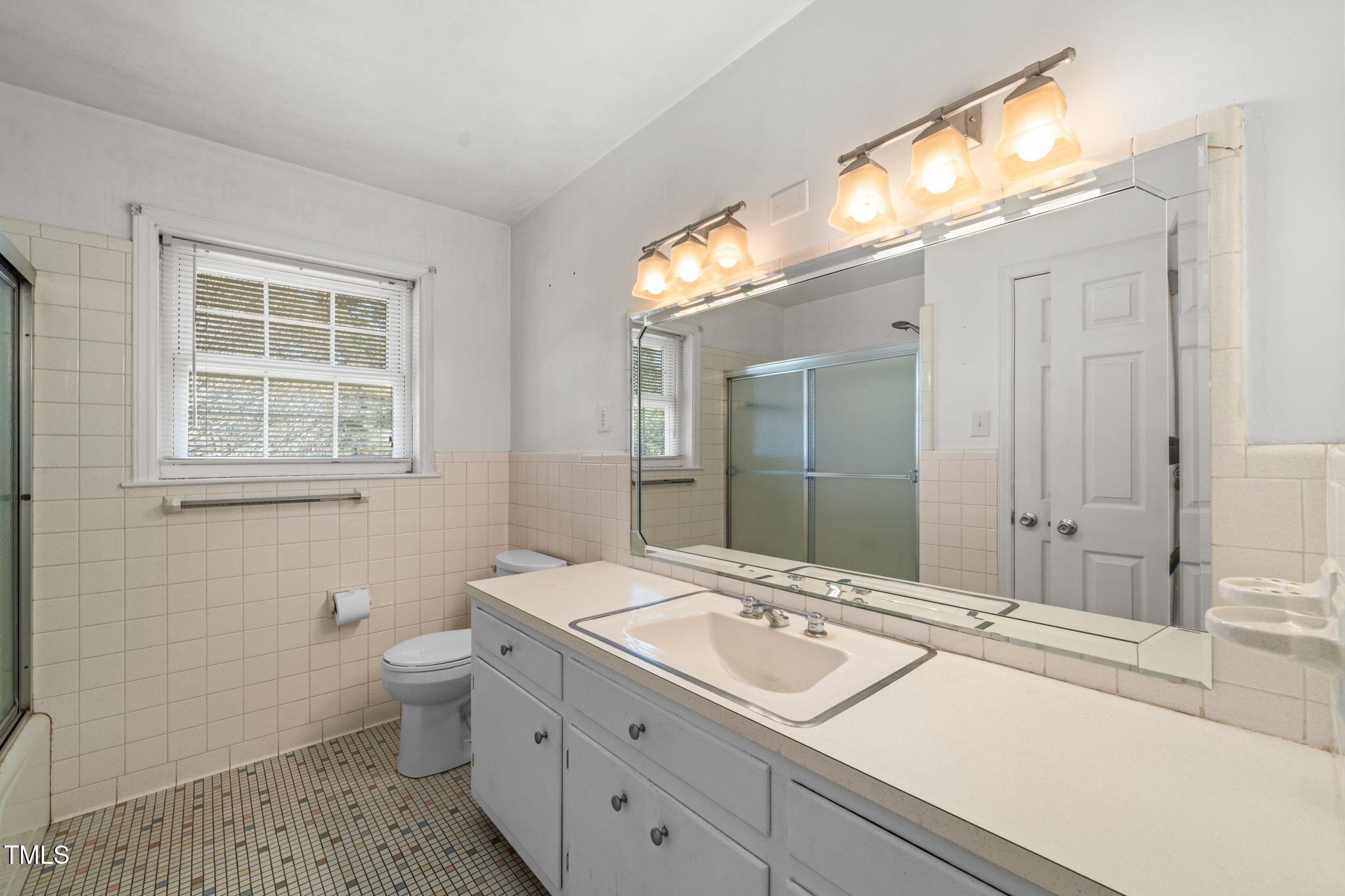 5813 Cheek Road Property Photo 15