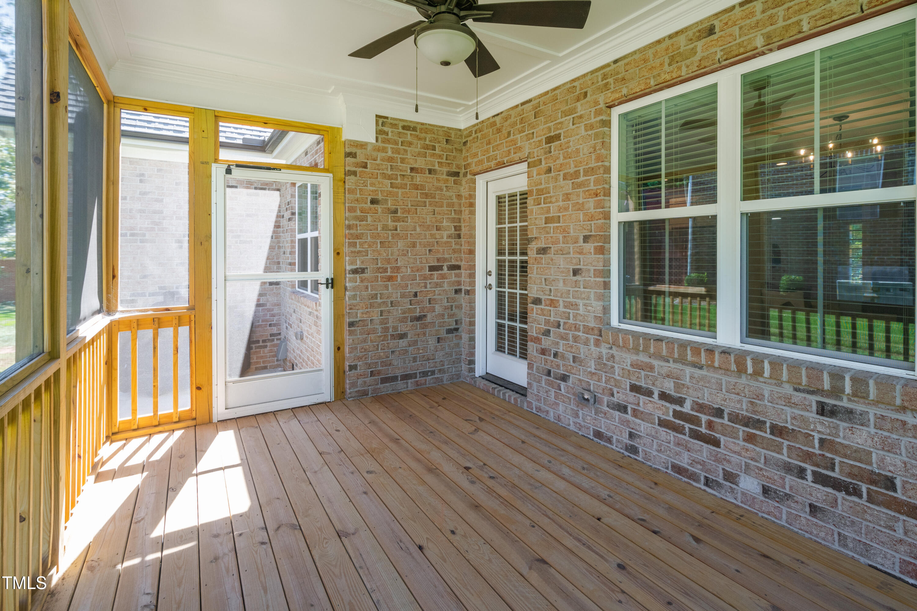 407 Eagle Court Property Photo 26