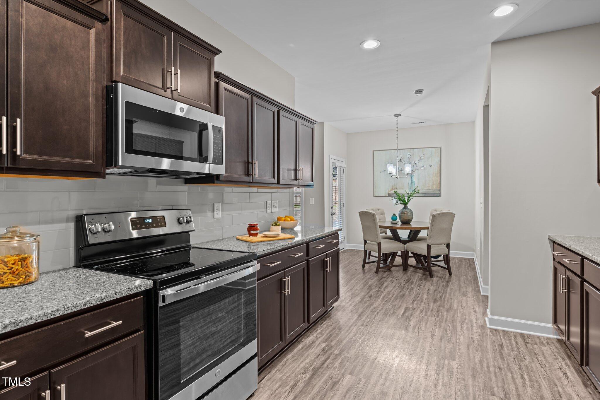 80 Black Oak Place Property Photo 17