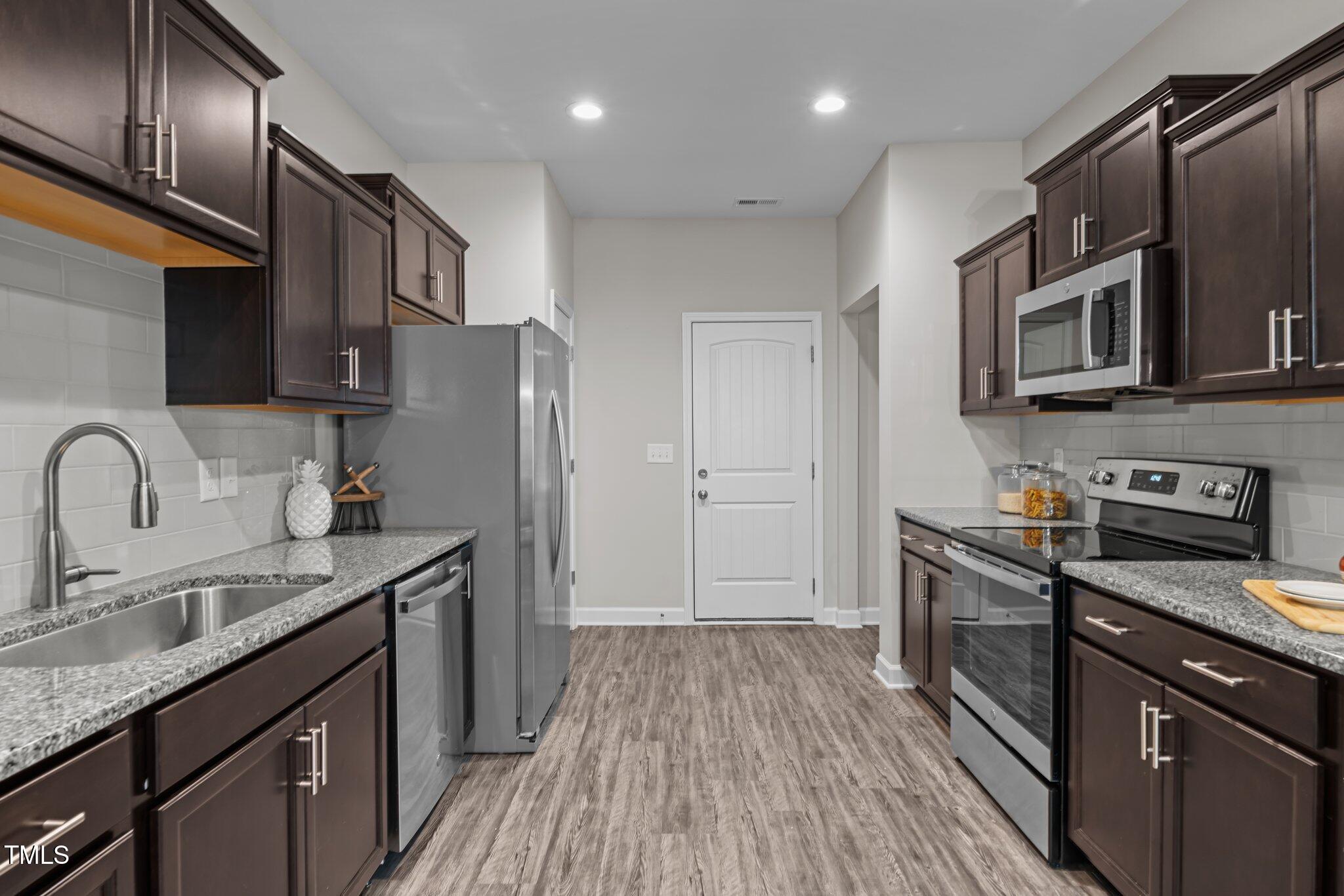 80 Black Oak Place Property Photo 20
