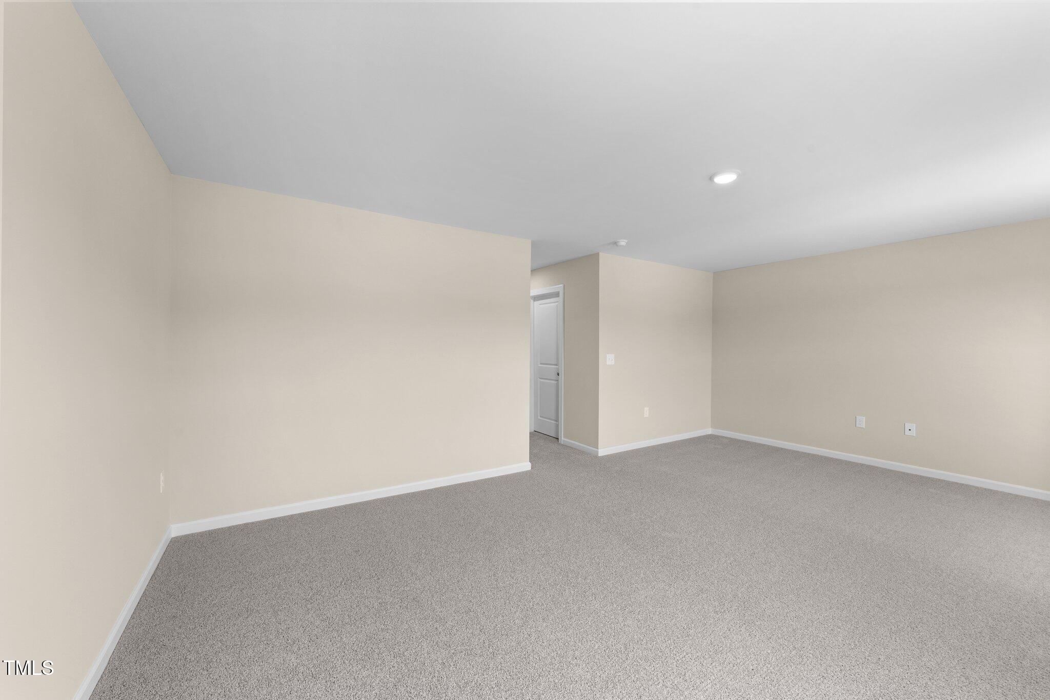 9133 Phoenix Court Property Photo 13