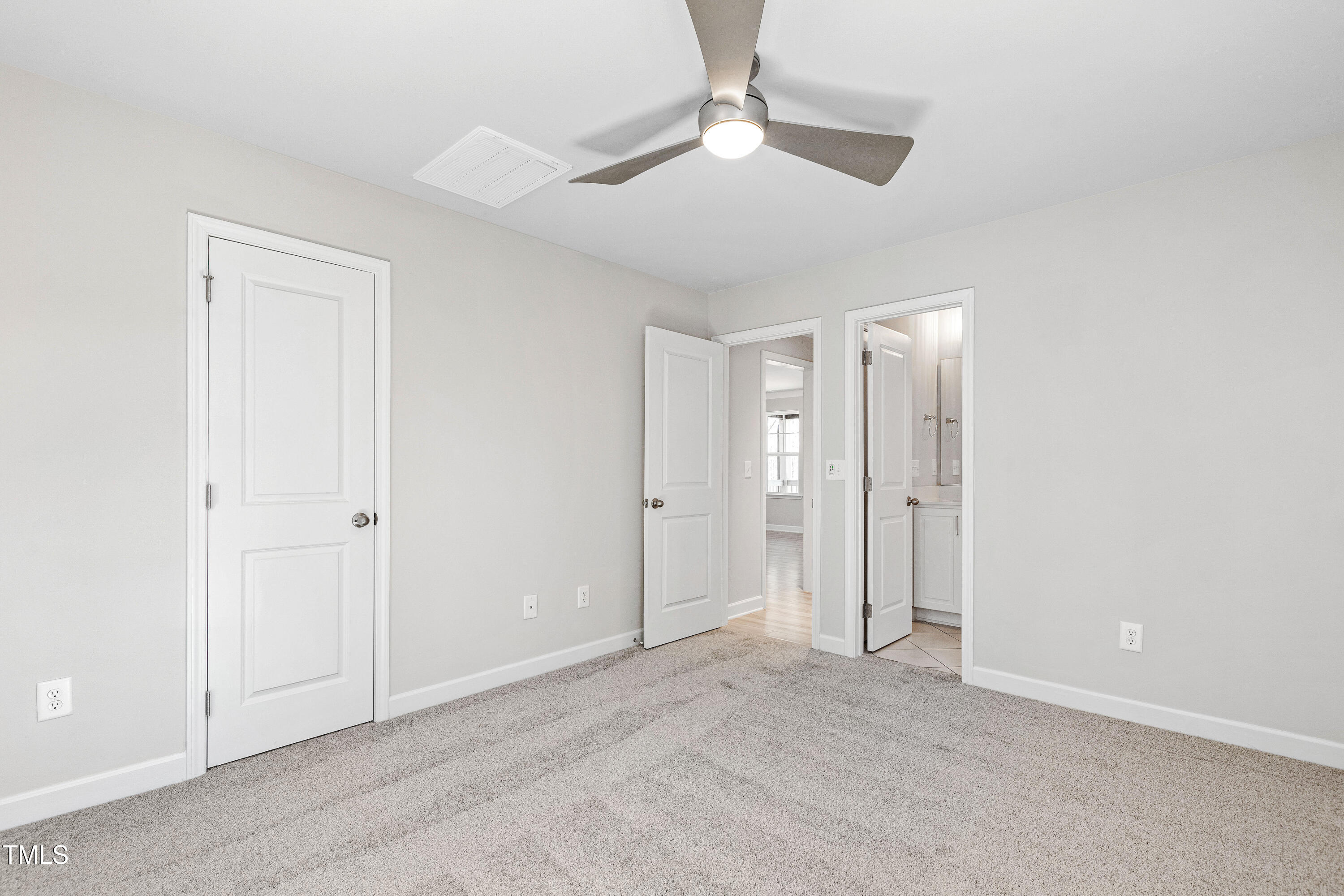 109 Lone Star Drive Property Photo 13