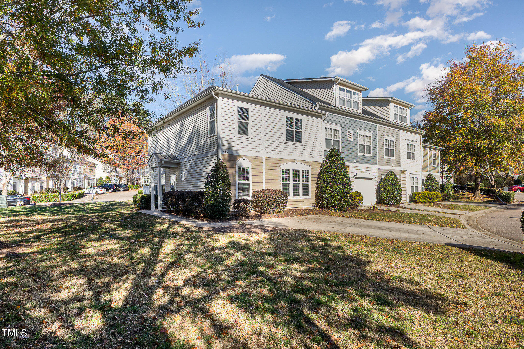 526 Elm Avenue Property Photo