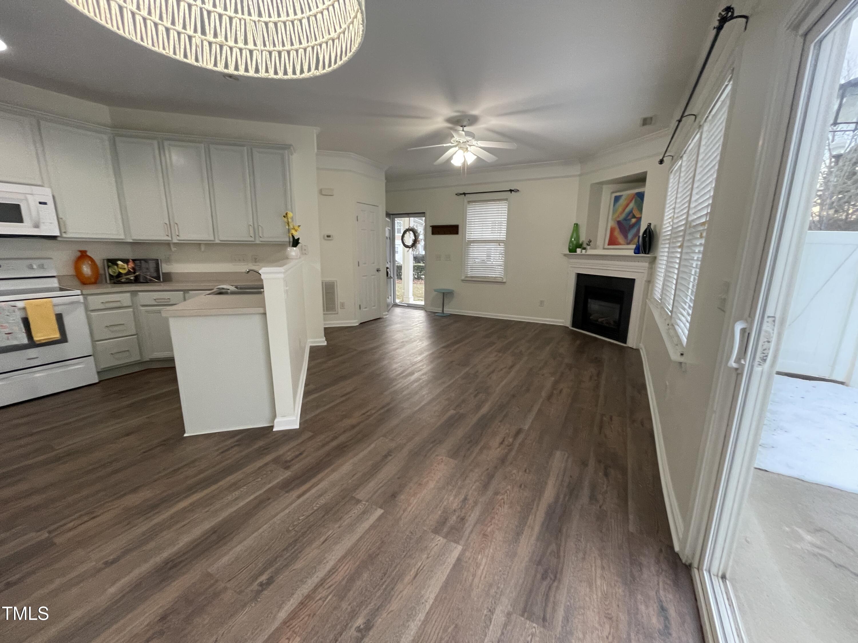526 Elm Avenue Property Photo 6