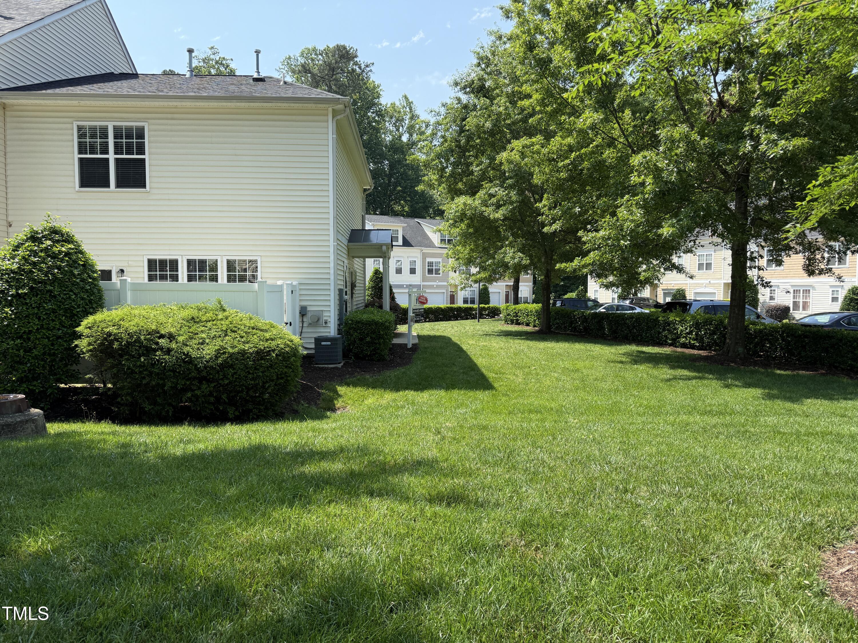 526 Elm Avenue Property Photo 24