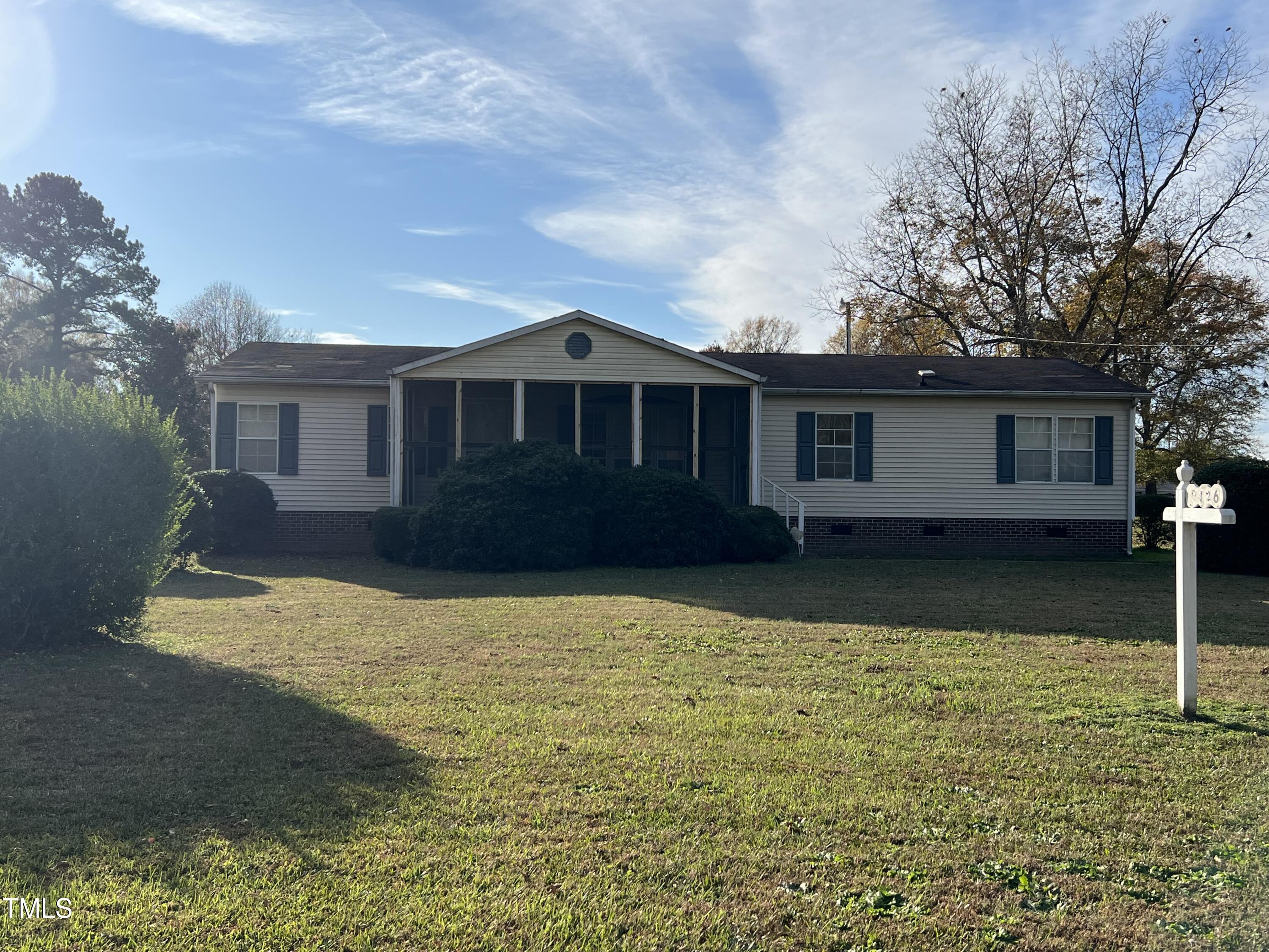 6426 Hwy 46 Property Photo 1