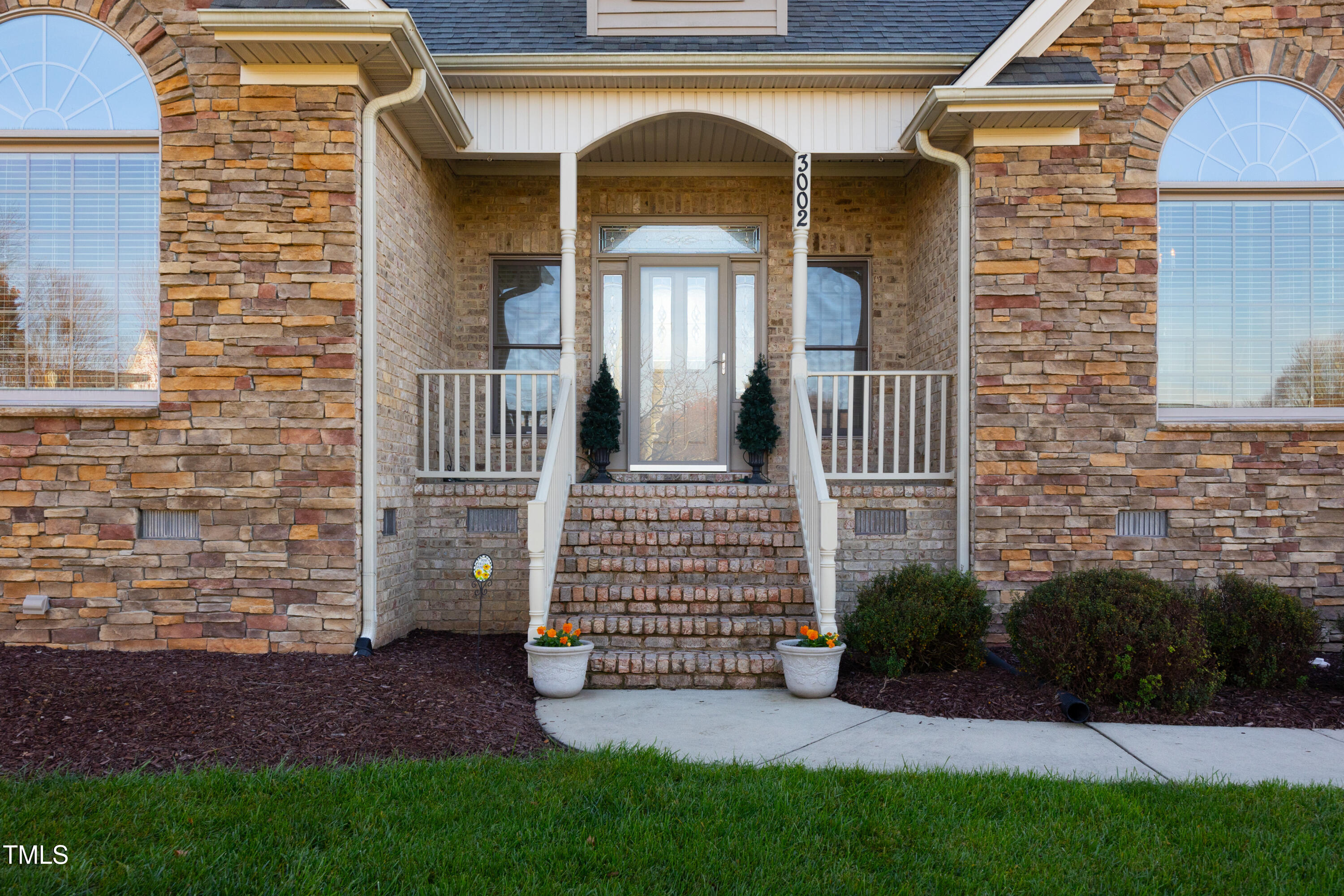 3002 Saint George Court Property Photo 4