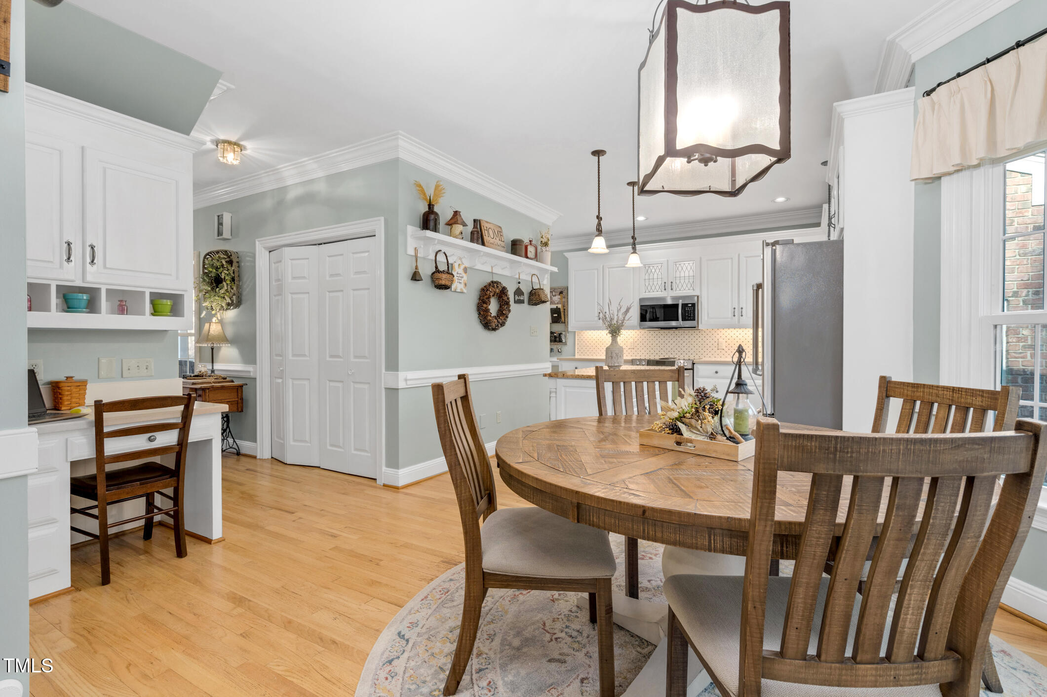4027 Green Forest Court Property Photo 11
