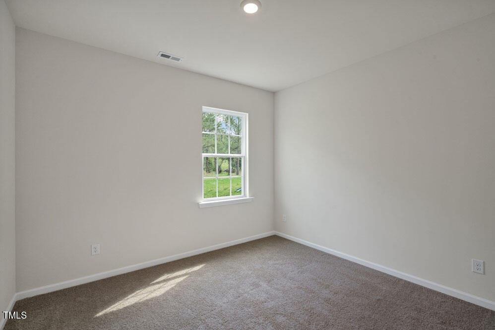 1136 Middlecrest Drive Property Photo 9
