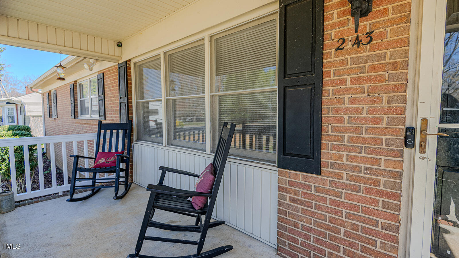 2434 Orice Street Property Photo 5