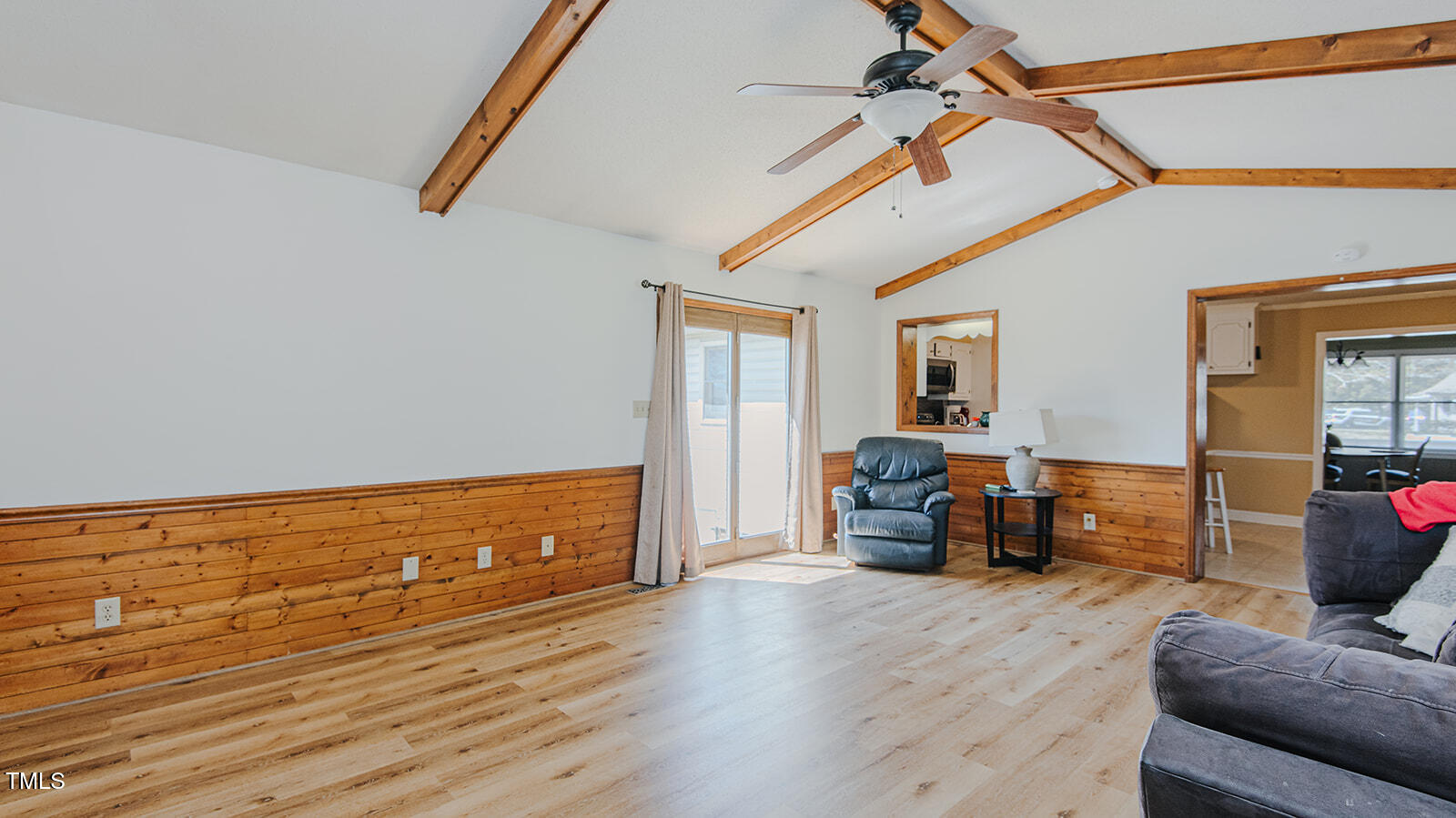 2434 Orice Street Property Photo 9