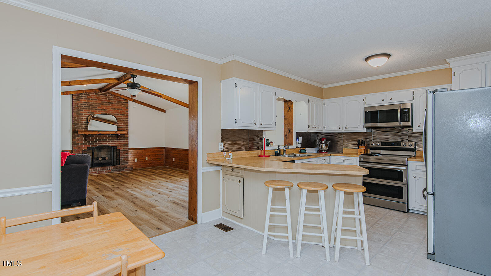 2434 Orice Street Property Photo 12