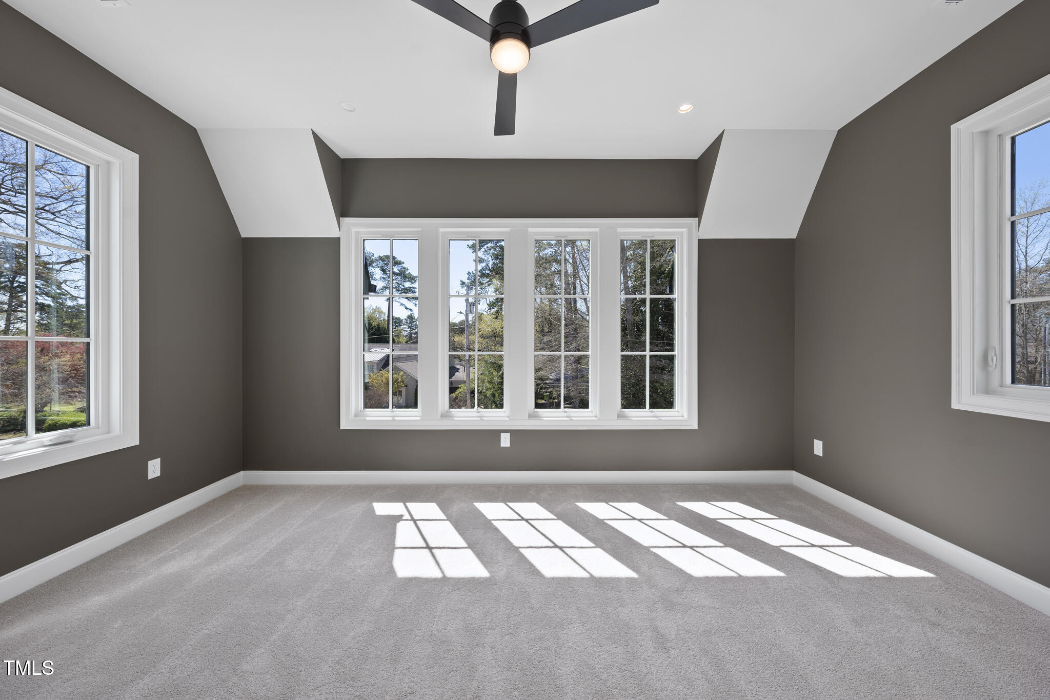 3410 Bradley Place Property Photo 28
