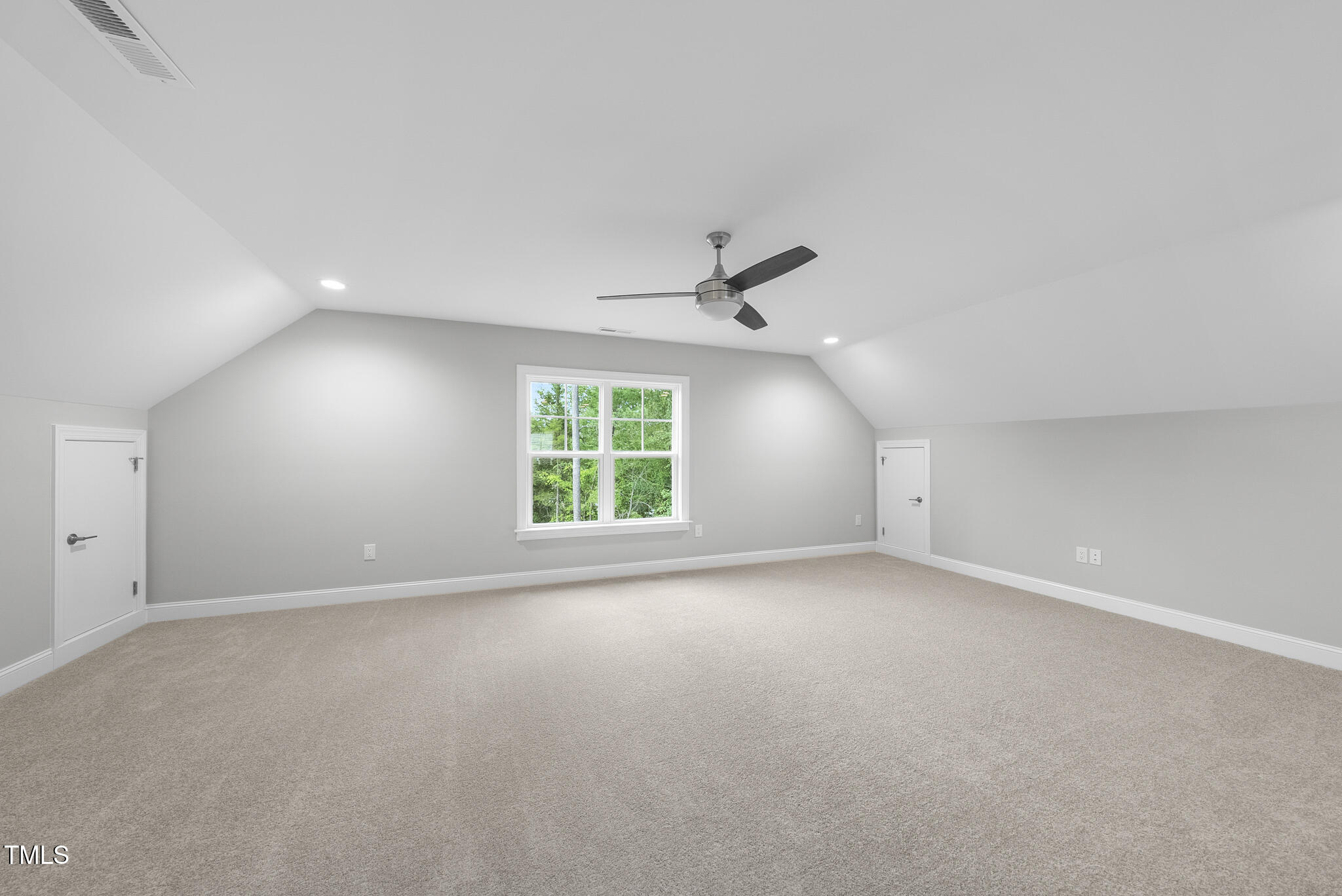 2625 Silver Gate Court Property Photo 30