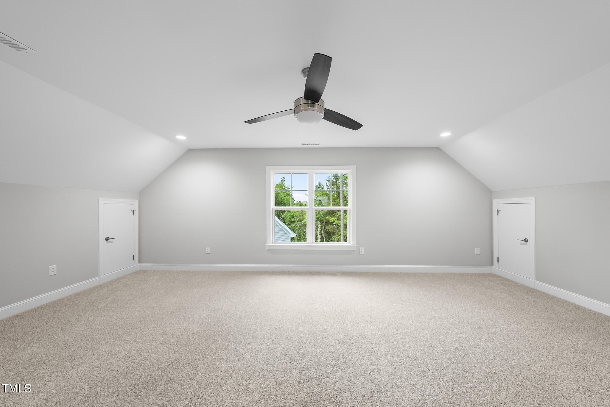 2625 Silver Gate Court Property Photo 31