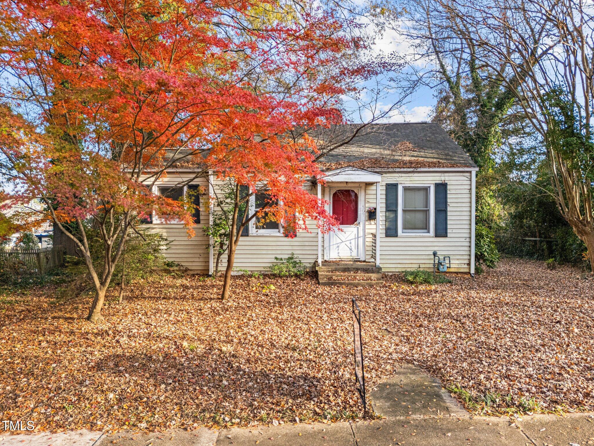 307 Bickett Boulevard Property Photo 1