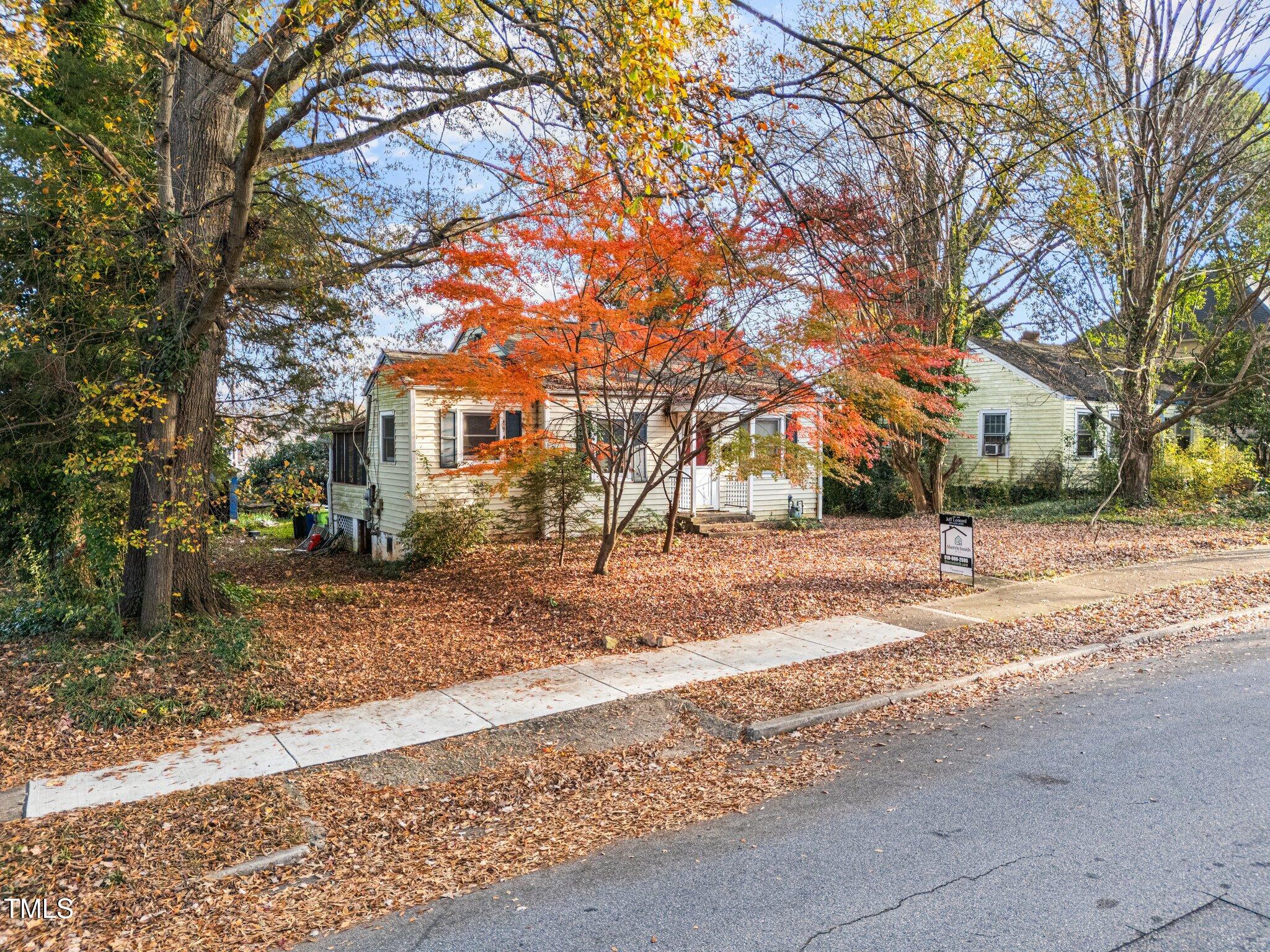 307 Bickett Boulevard Property Photo 3