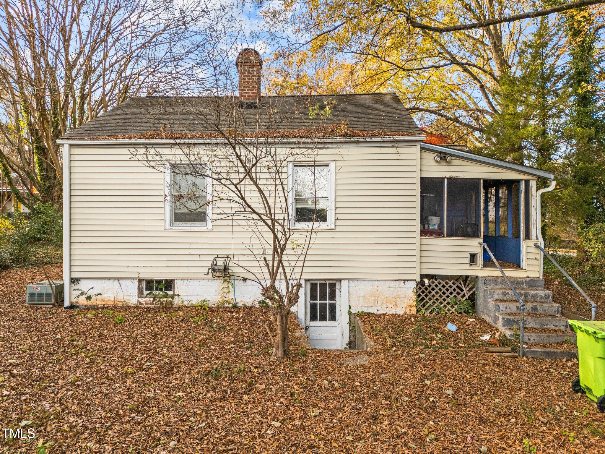 307 Bickett Boulevard Property Photo 8