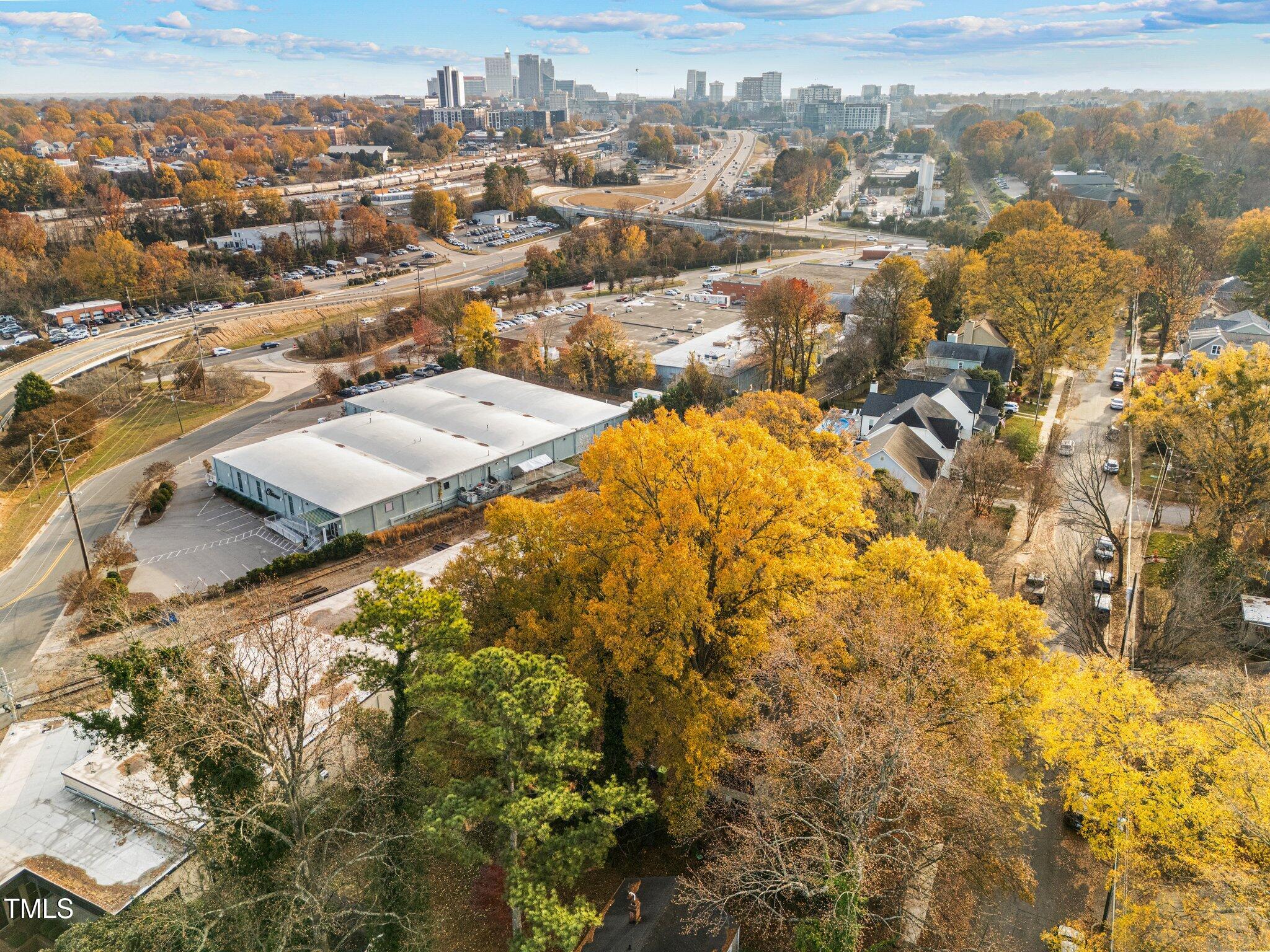 307 Bickett Boulevard Property Photo 10
