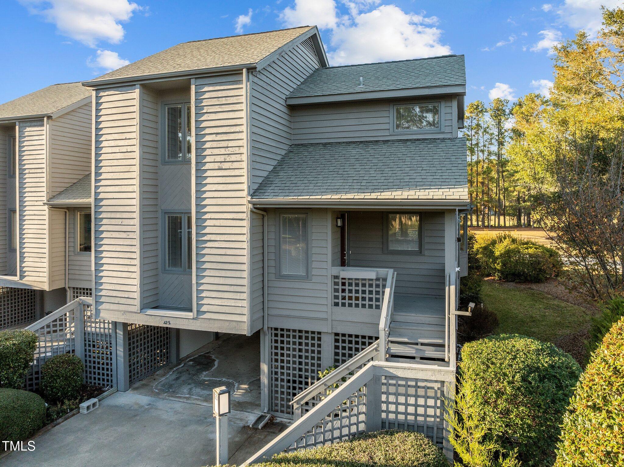125 Forecastle Court Property Photo 4