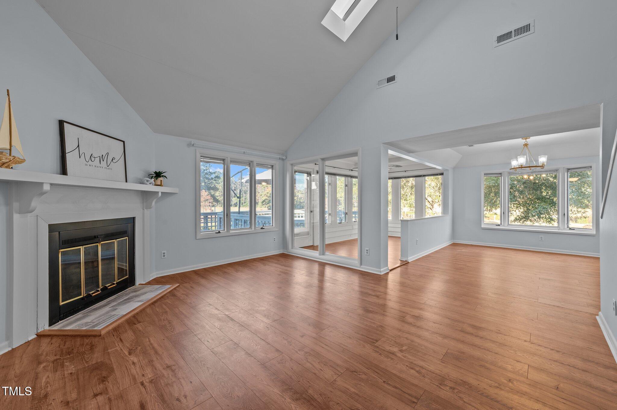 125 Forecastle Court Property Photo 8