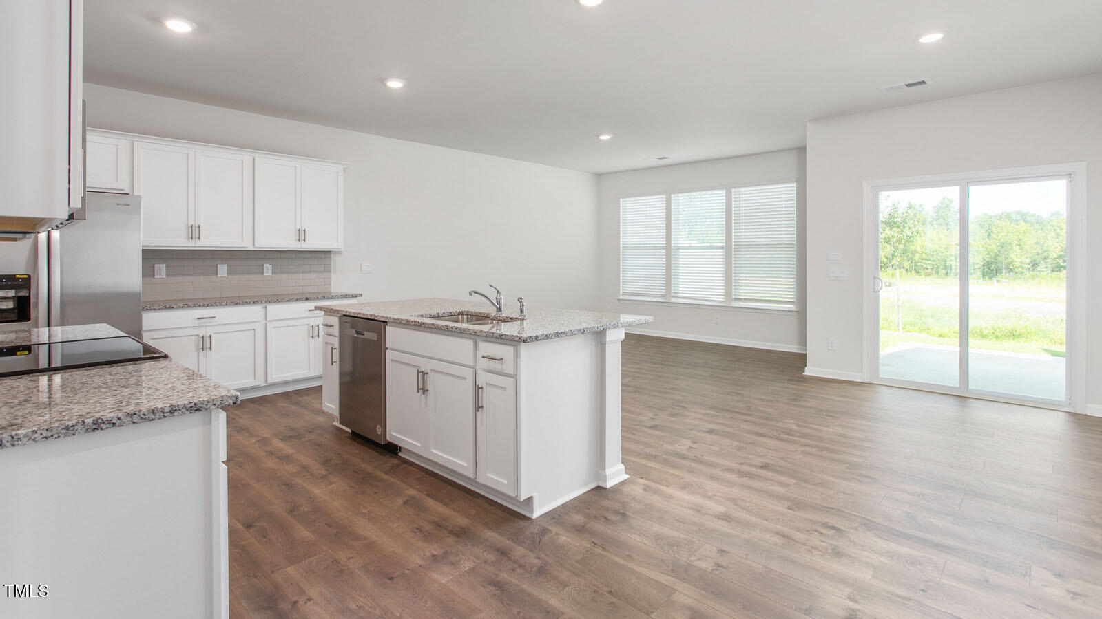 1812 Hinesley Drive Property Photo 5