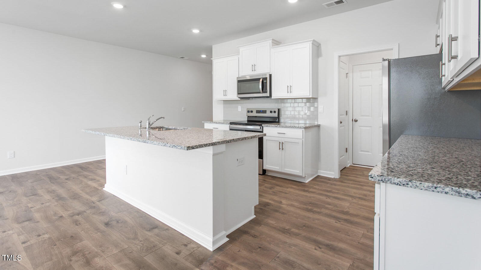 1812 Hinesley Drive Property Photo 9