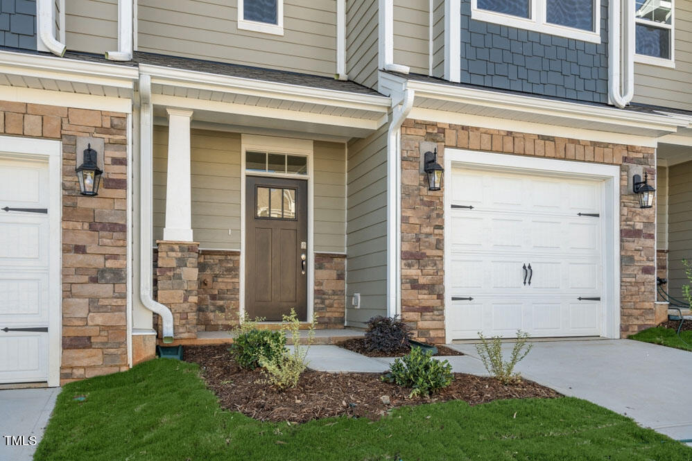 1817 Hinesley Drive Property Photo 3