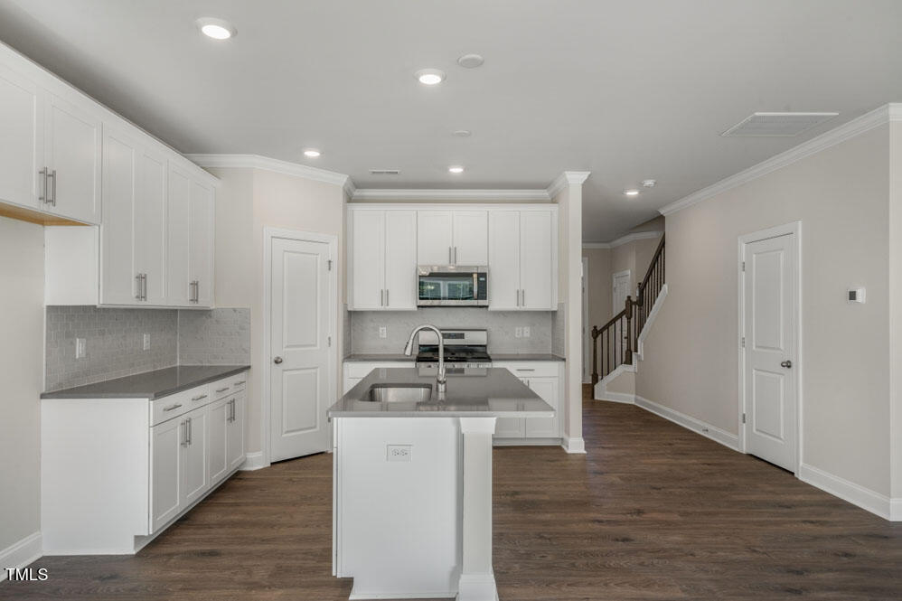 1817 Hinesley Drive Property Photo 11