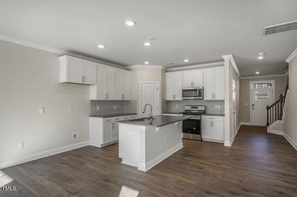1817 Hinesley Drive Property Photo 12