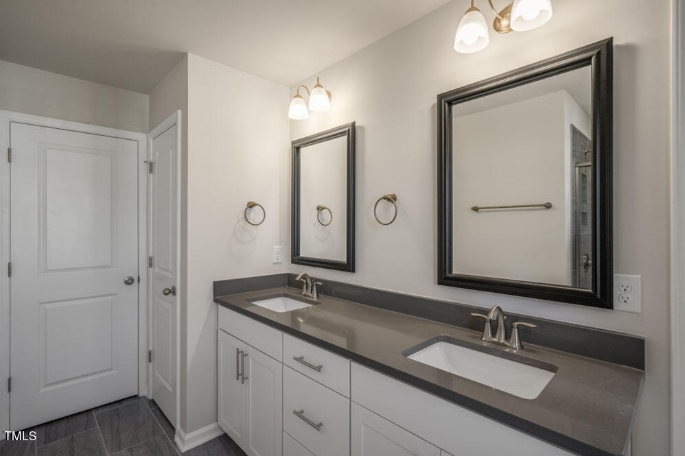 1817 Hinesley Drive Property Photo 32