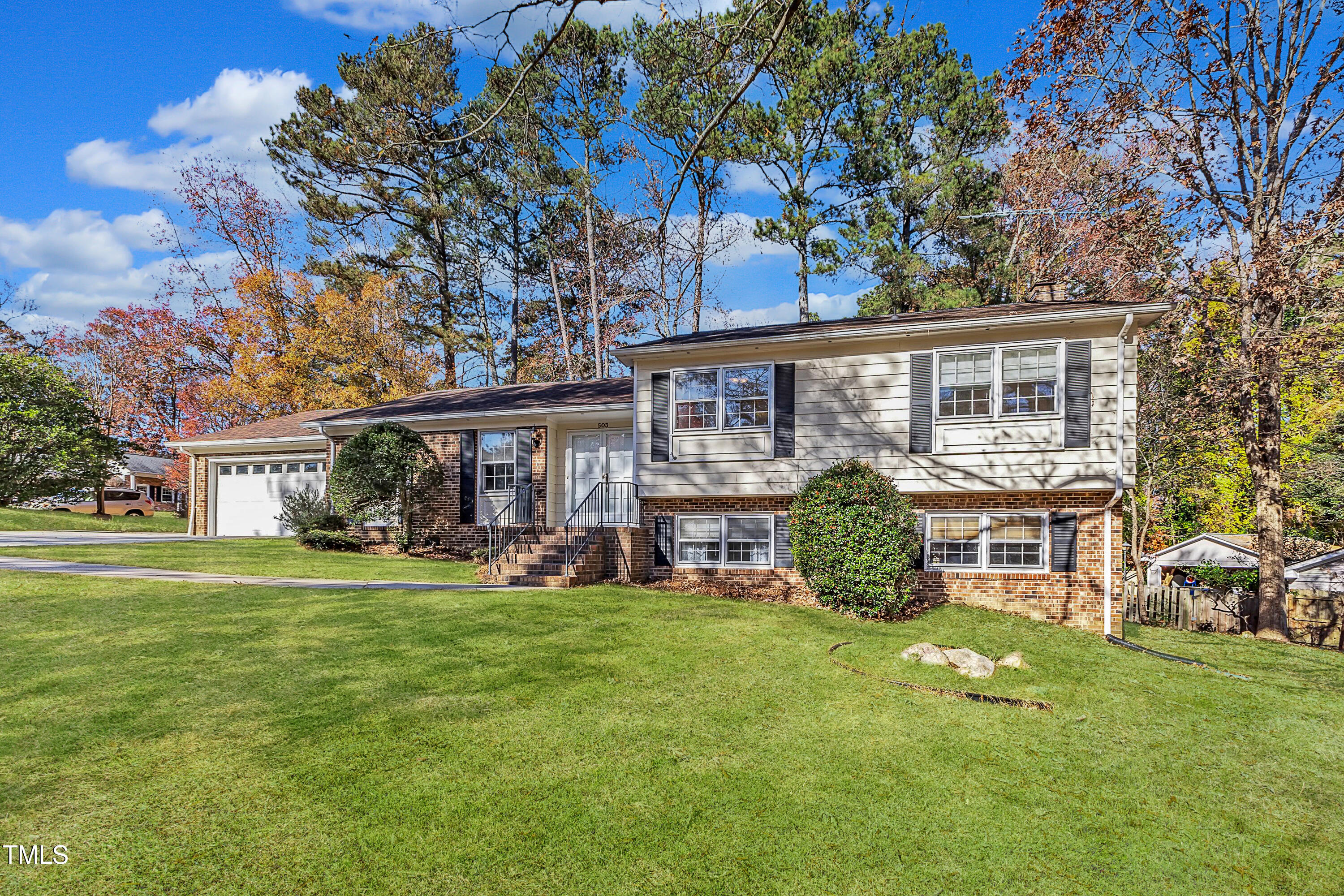 503 Marshall Way Property Photo