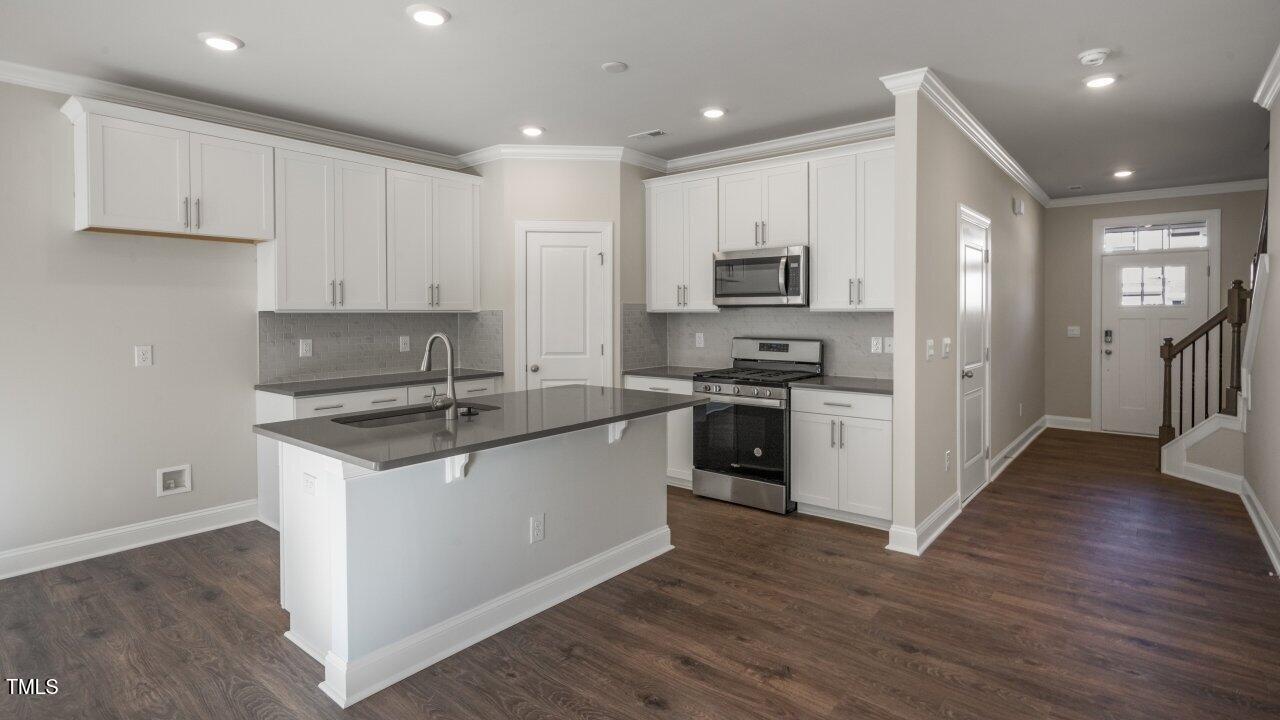 1825 Hinesley Drive Property Photo 8