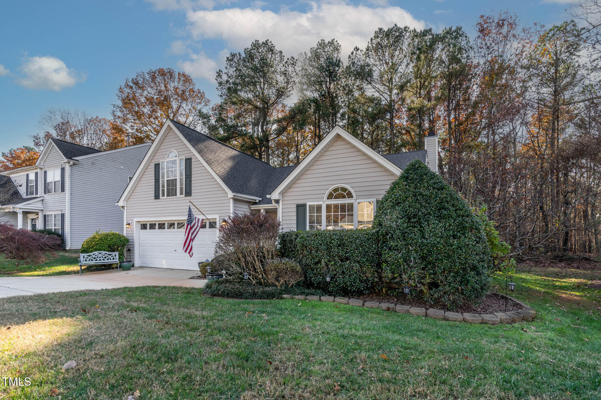 9108 Erinsbrook Drive Property Photo 4
