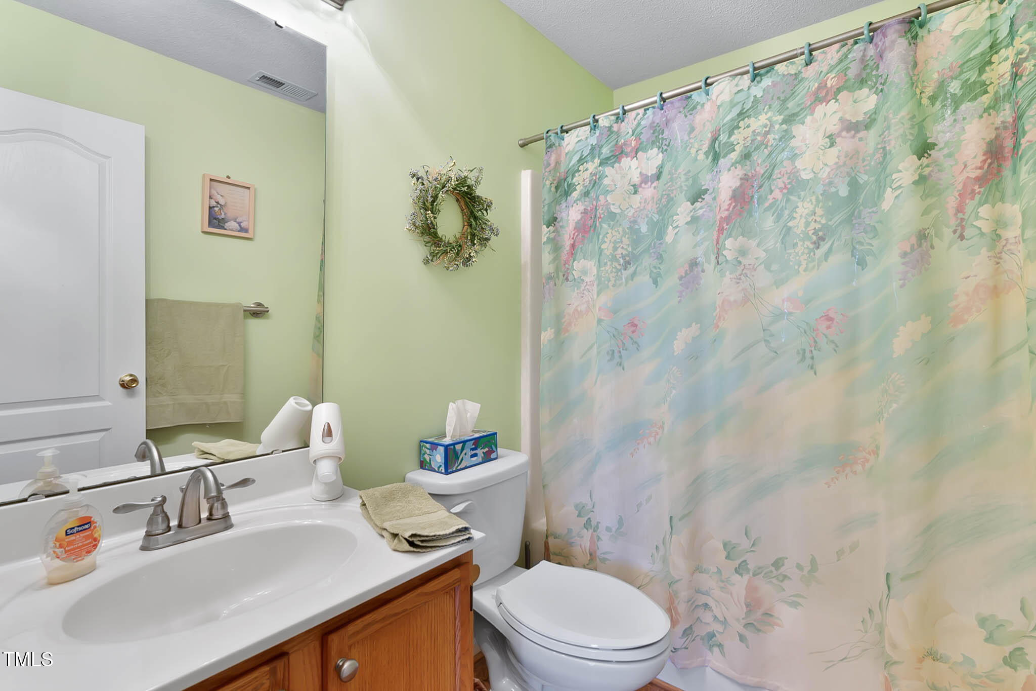 9108 Erinsbrook Drive Property Photo 16