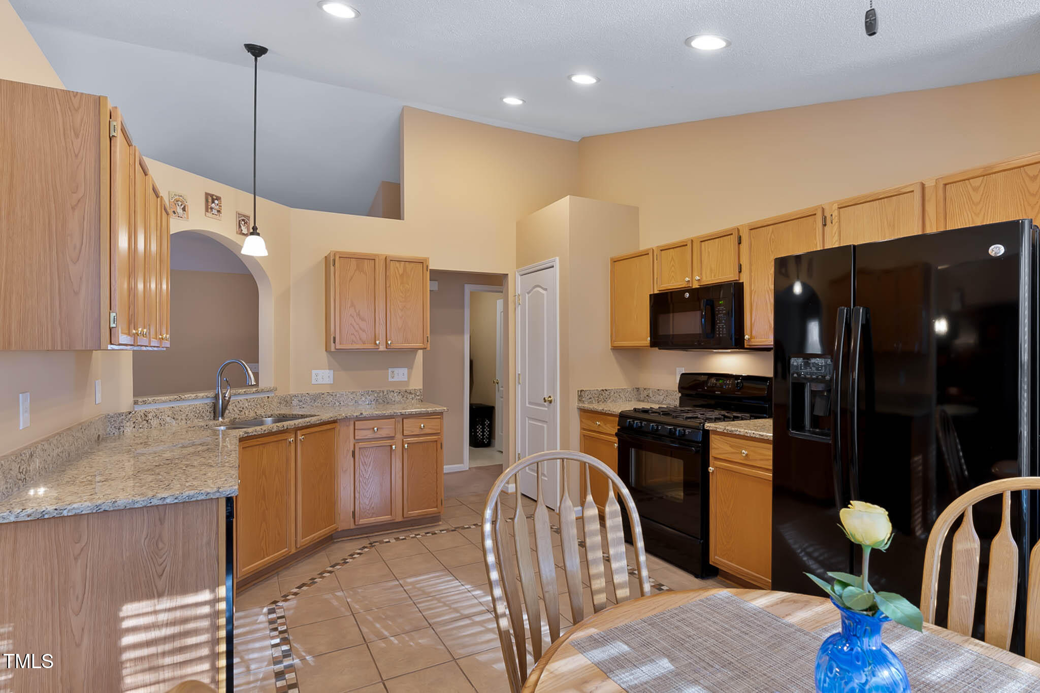 9108 Erinsbrook Drive Property Photo 27