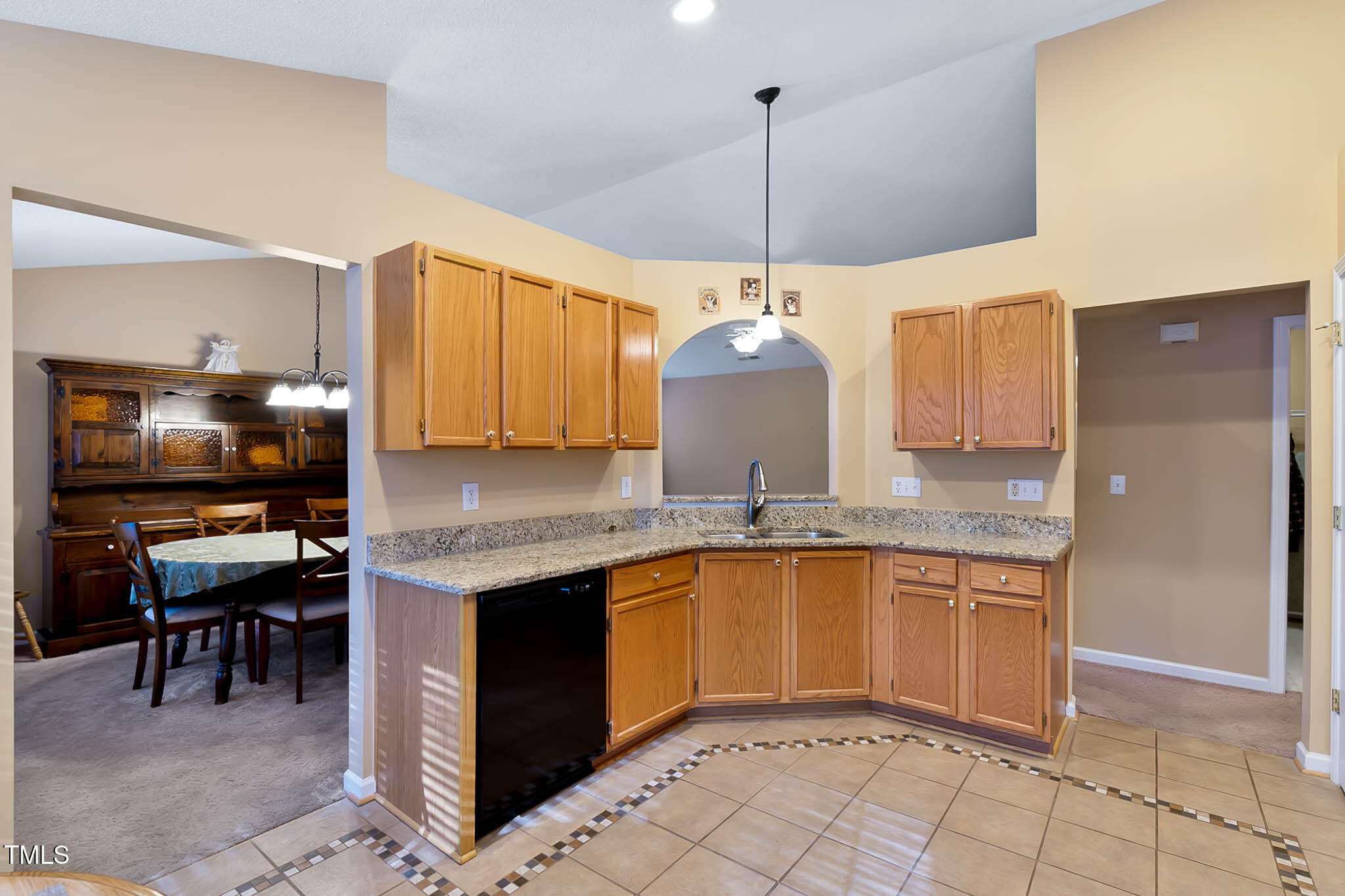 9108 Erinsbrook Drive Property Photo 28